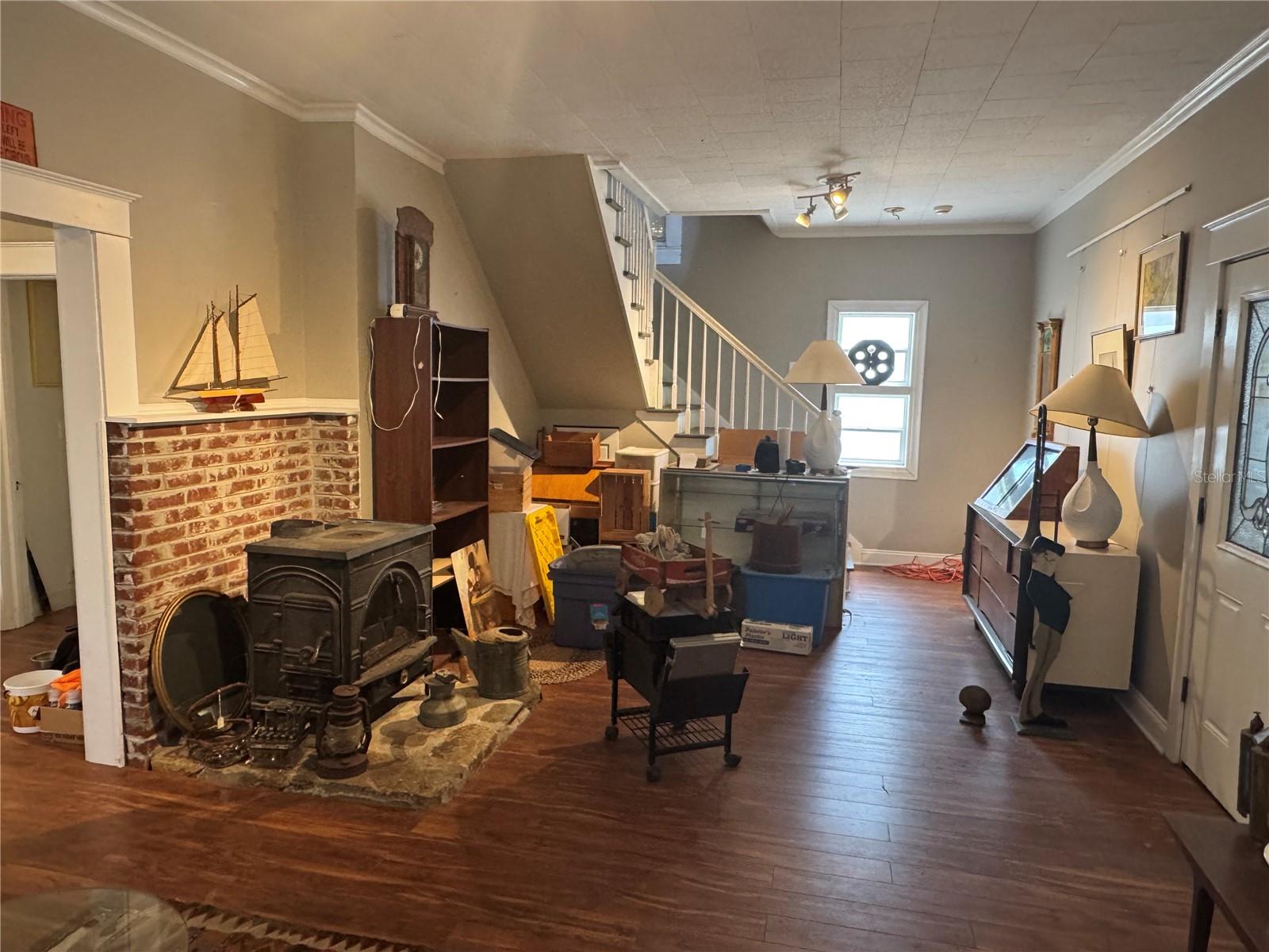 Image 13 of 42 For 1015 12th Street W