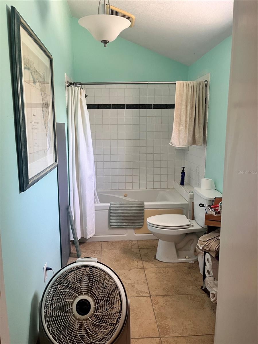 Image 19 of 42 For 1015 12th Street W