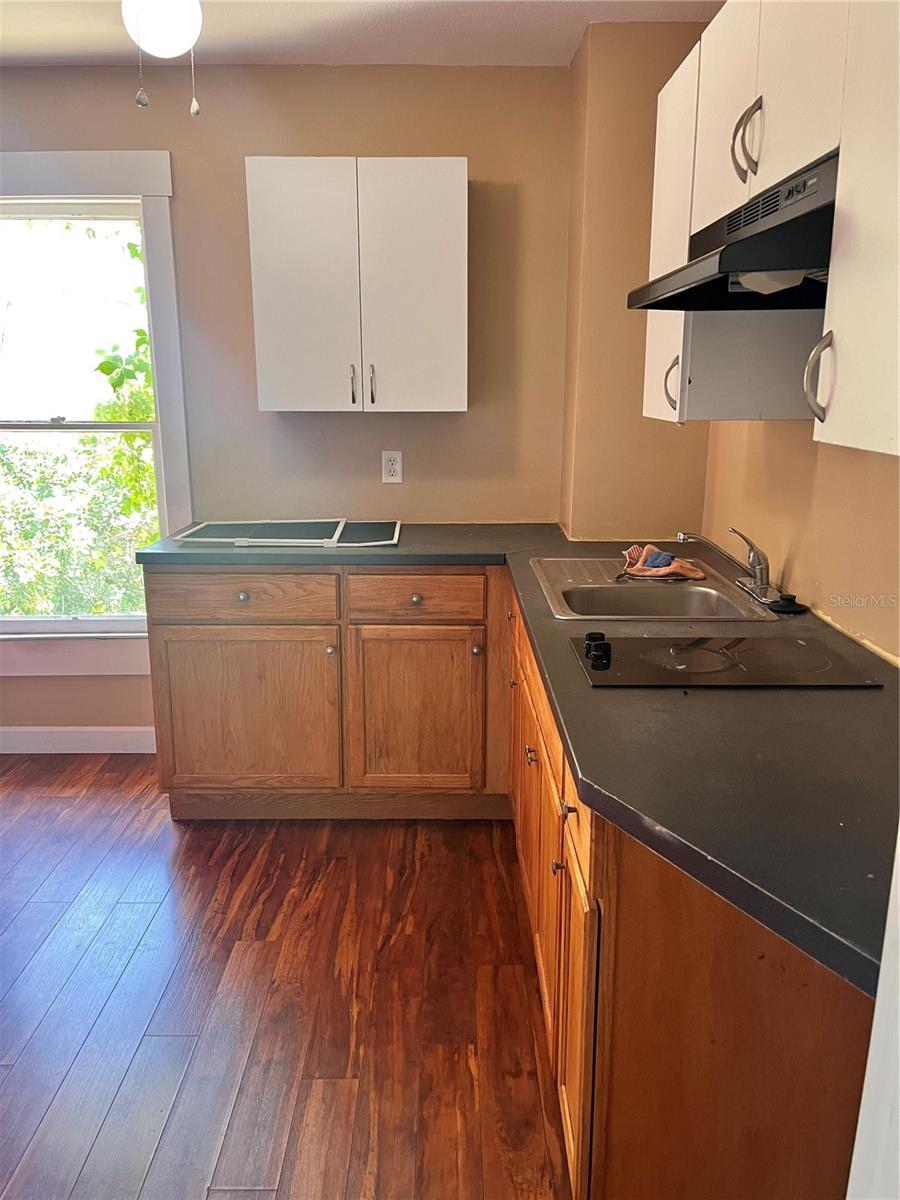 Image 26 of 42 For 1015 12th Street W