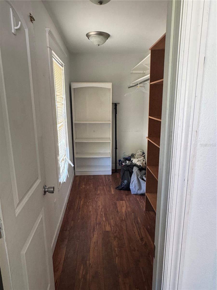 Image 29 of 42 For 1015 12th Street W