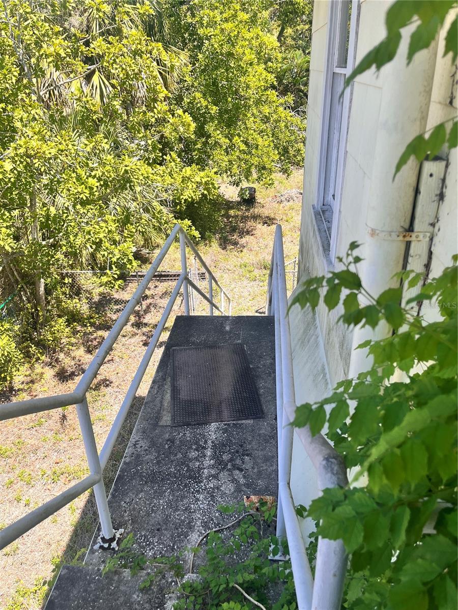 Image 35 of 42 For 1015 12th Street W