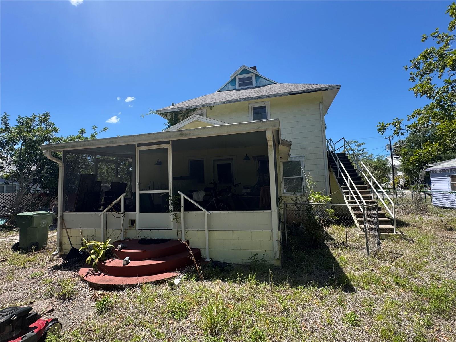 Image 4 of 42 For 1015 12th Street W