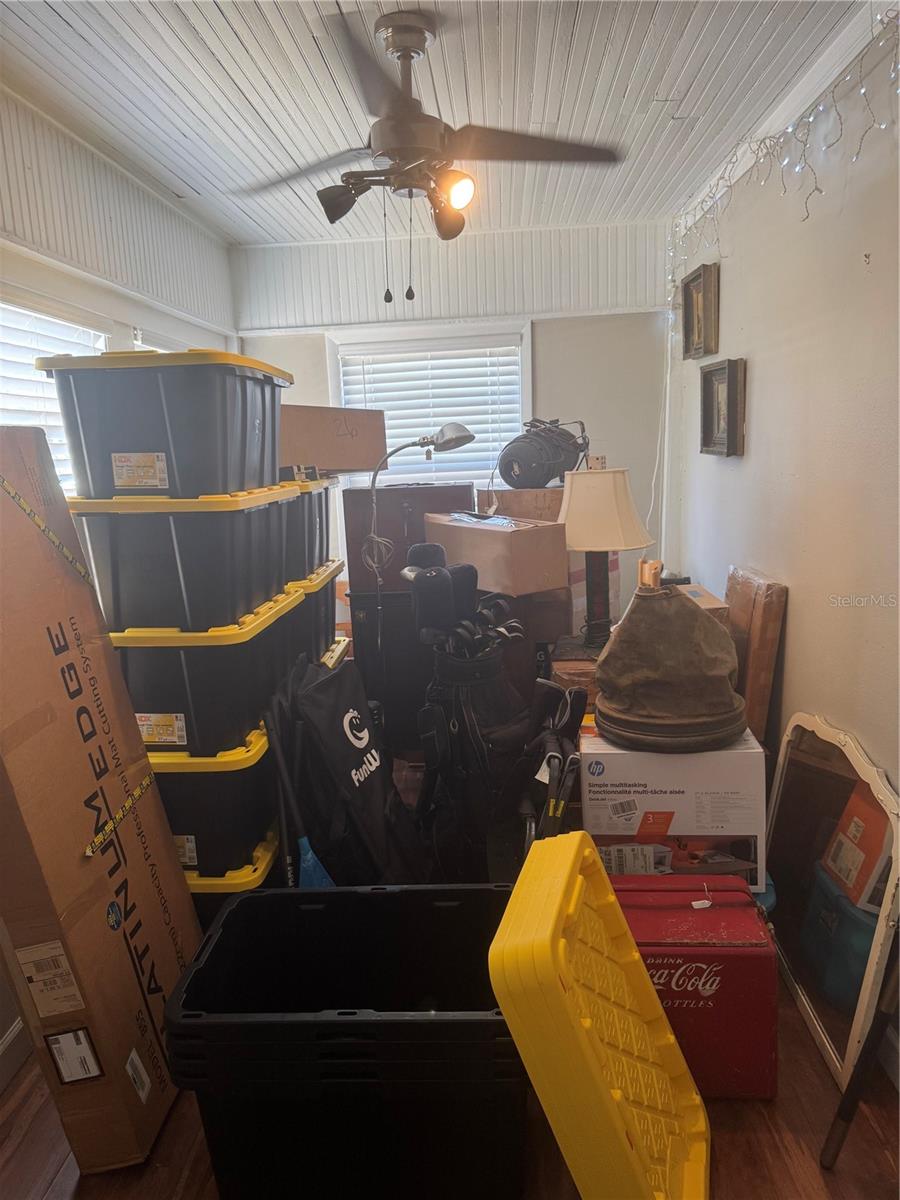 Image 7 of 42 For 1015 12th Street W