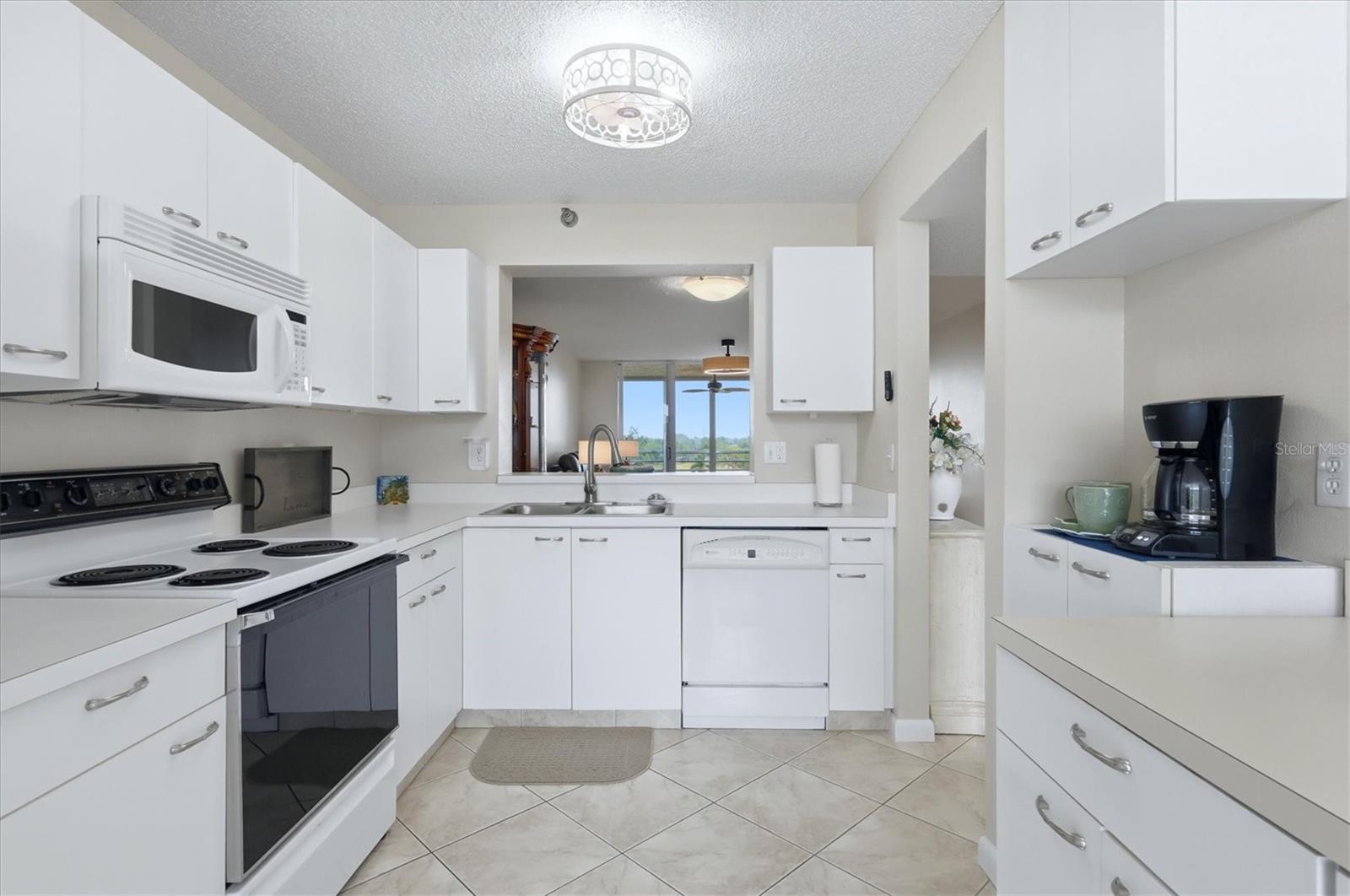 Image 24 of 56 For 3740 Pinebrook Circle 604