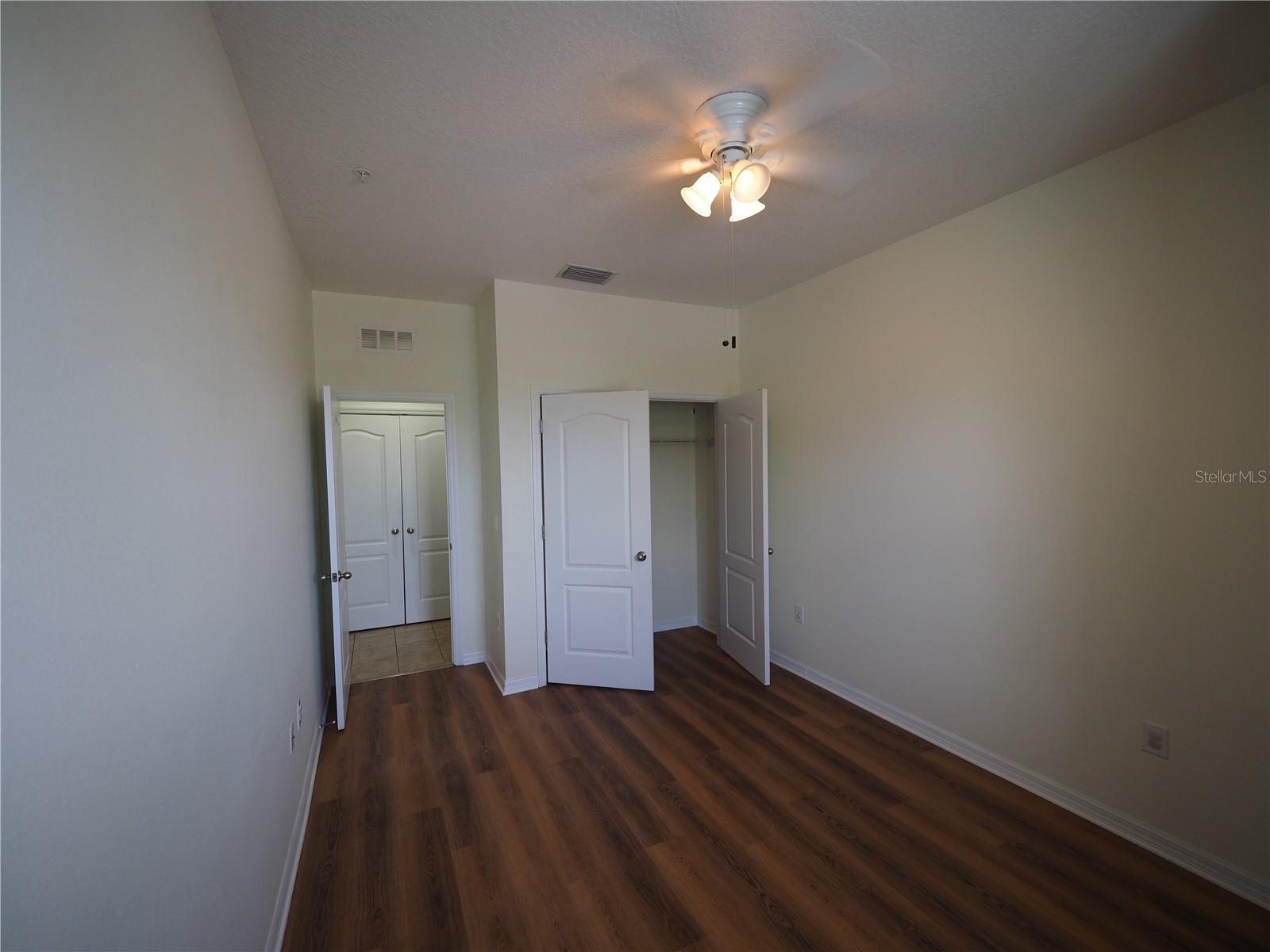 Image 25 of 32 For 8140 Enclave Way 101