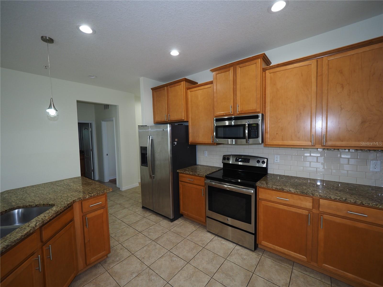 Image 9 of 32 For 8140 Enclave Way 101