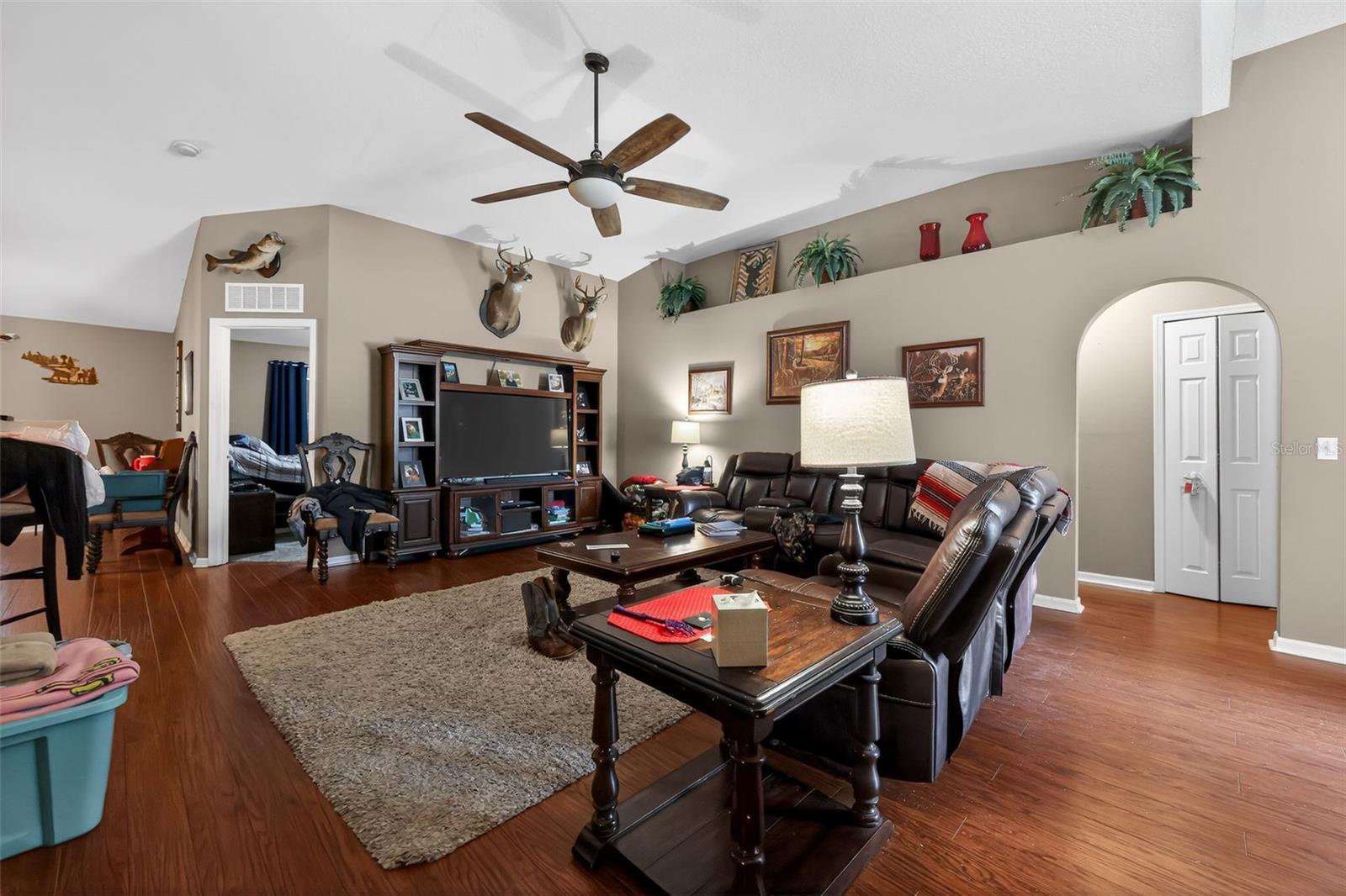 Image 14 of 31 For 321 Squires Grove Drive