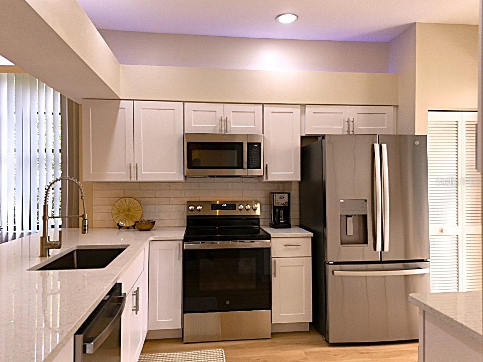 Image 11 of 82 For 5525 Hampstead Heath  43