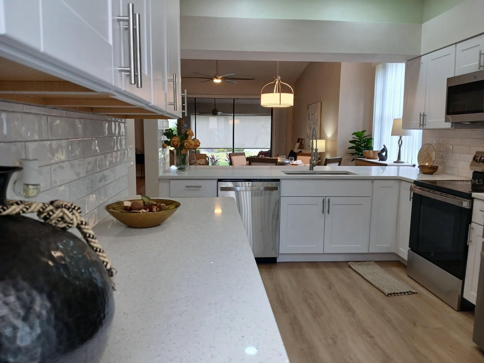 Image 12 of 82 For 5525 Hampstead Heath  43