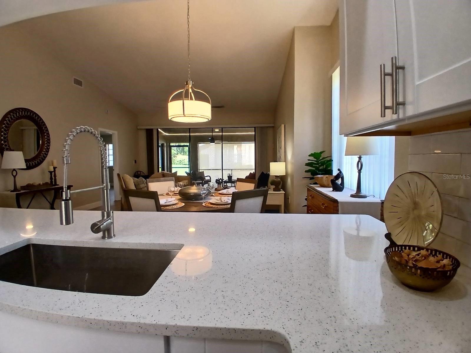 Image 15 of 82 For 5525 Hampstead Heath  43