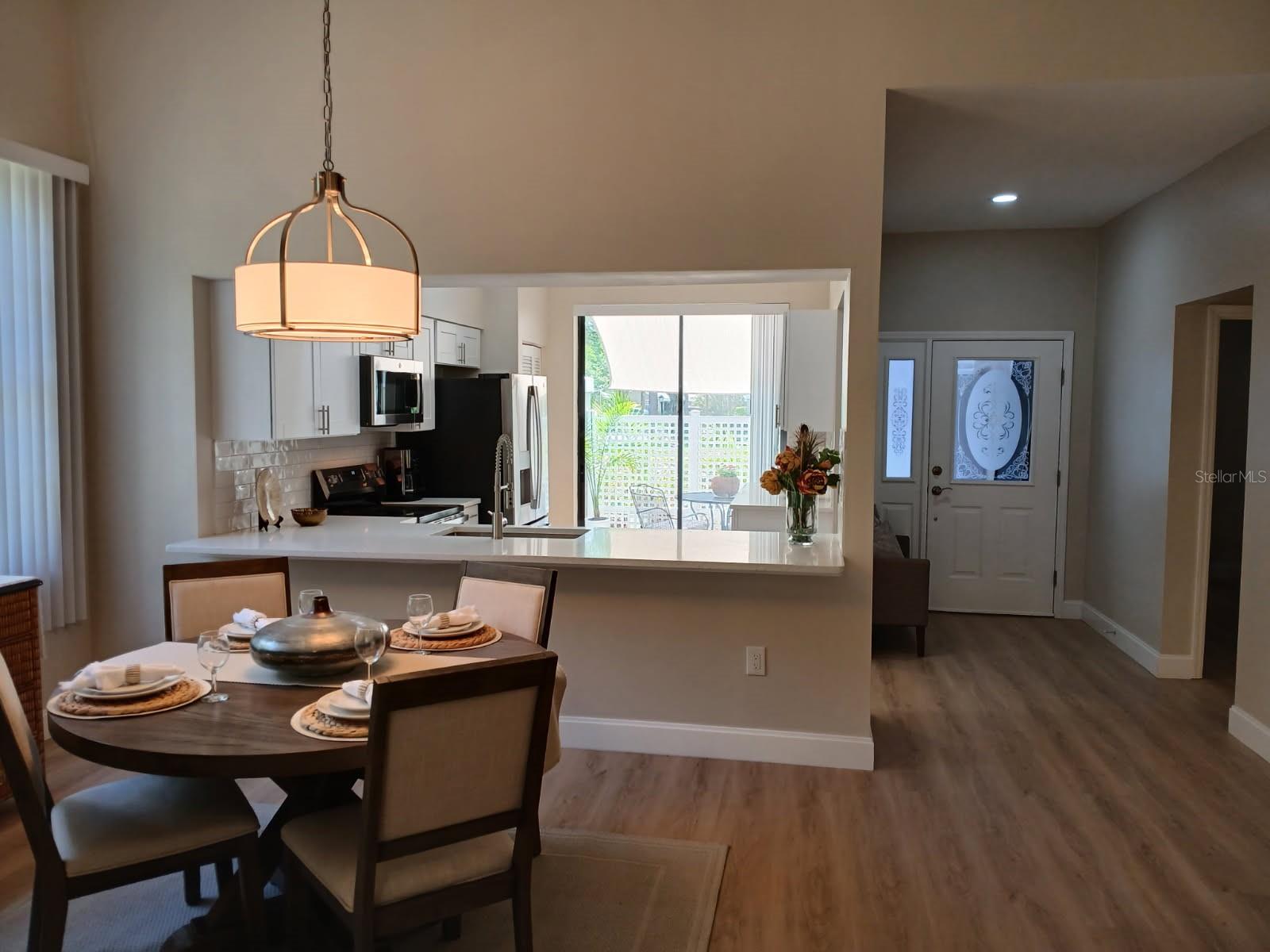 Image 20 of 82 For 5525 Hampstead Heath  43