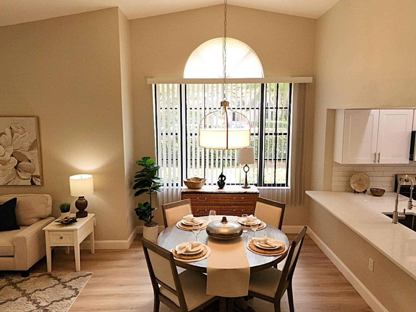 Image 21 of 82 For 5525 Hampstead Heath  43