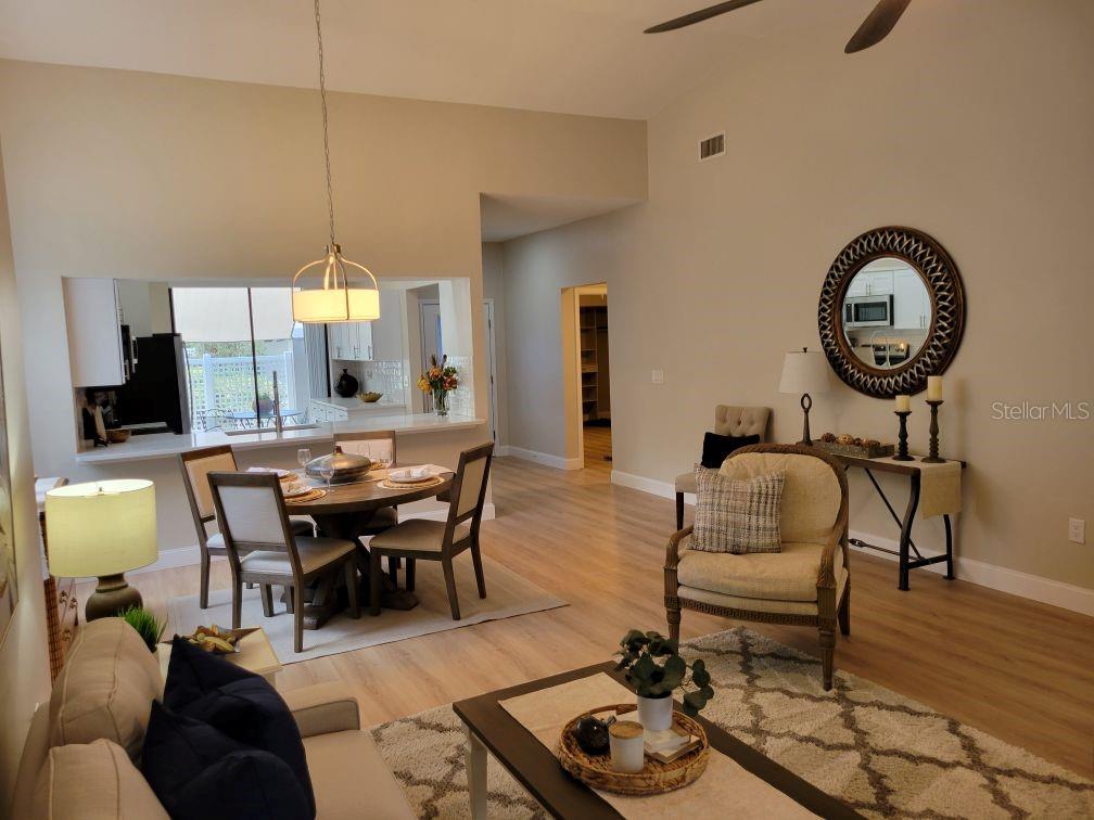 Image 24 of 82 For 5525 Hampstead Heath  43