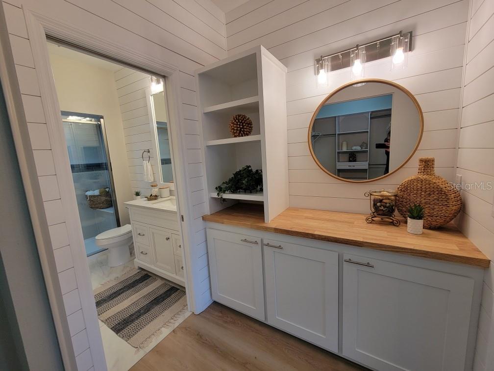 Image 31 of 82 For 5525 Hampstead Heath  43