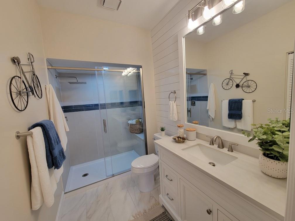 Image 33 of 82 For 5525 Hampstead Heath  43