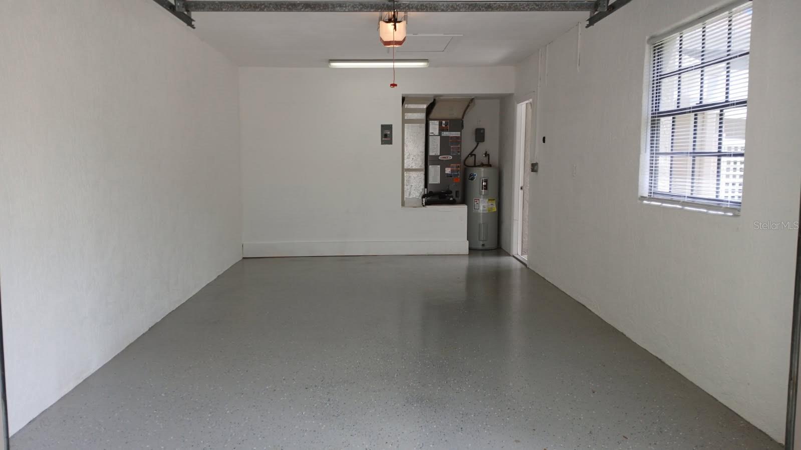 Image 42 of 82 For 5525 Hampstead Heath  43