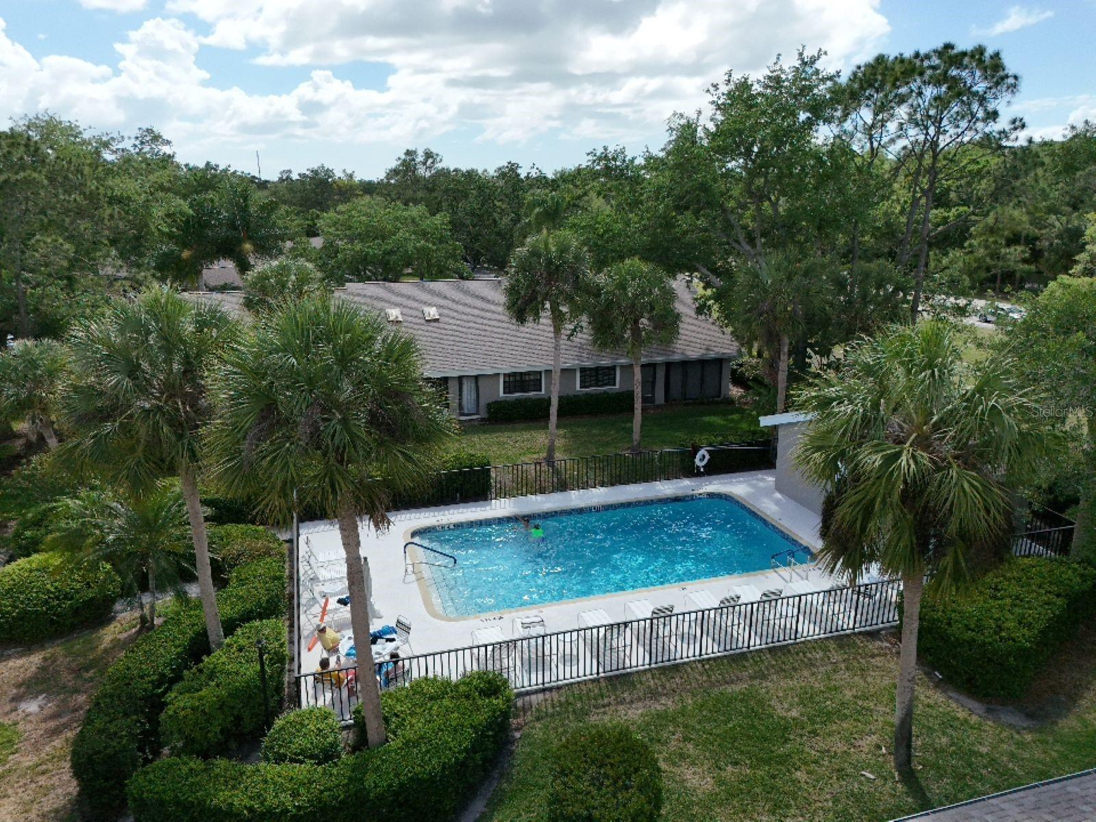 Image 44 of 82 For 5525 Hampstead Heath  43