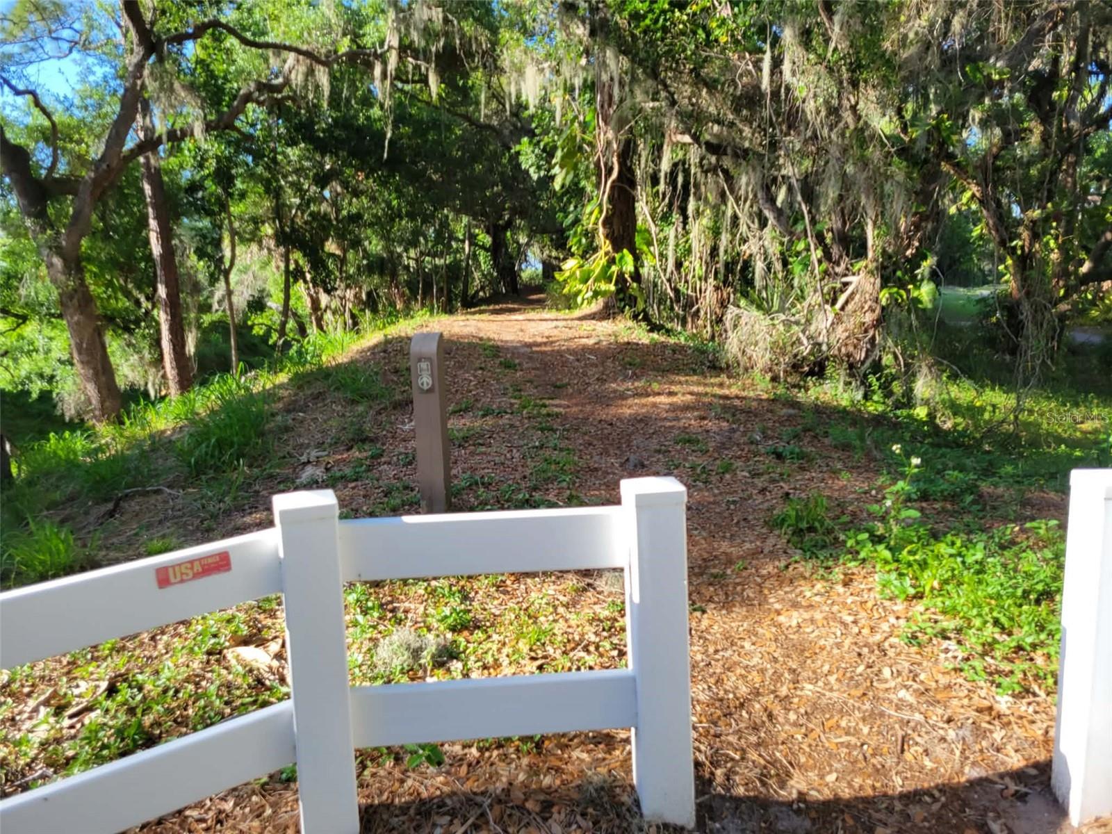 Image 49 of 82 For 5525 Hampstead Heath  43