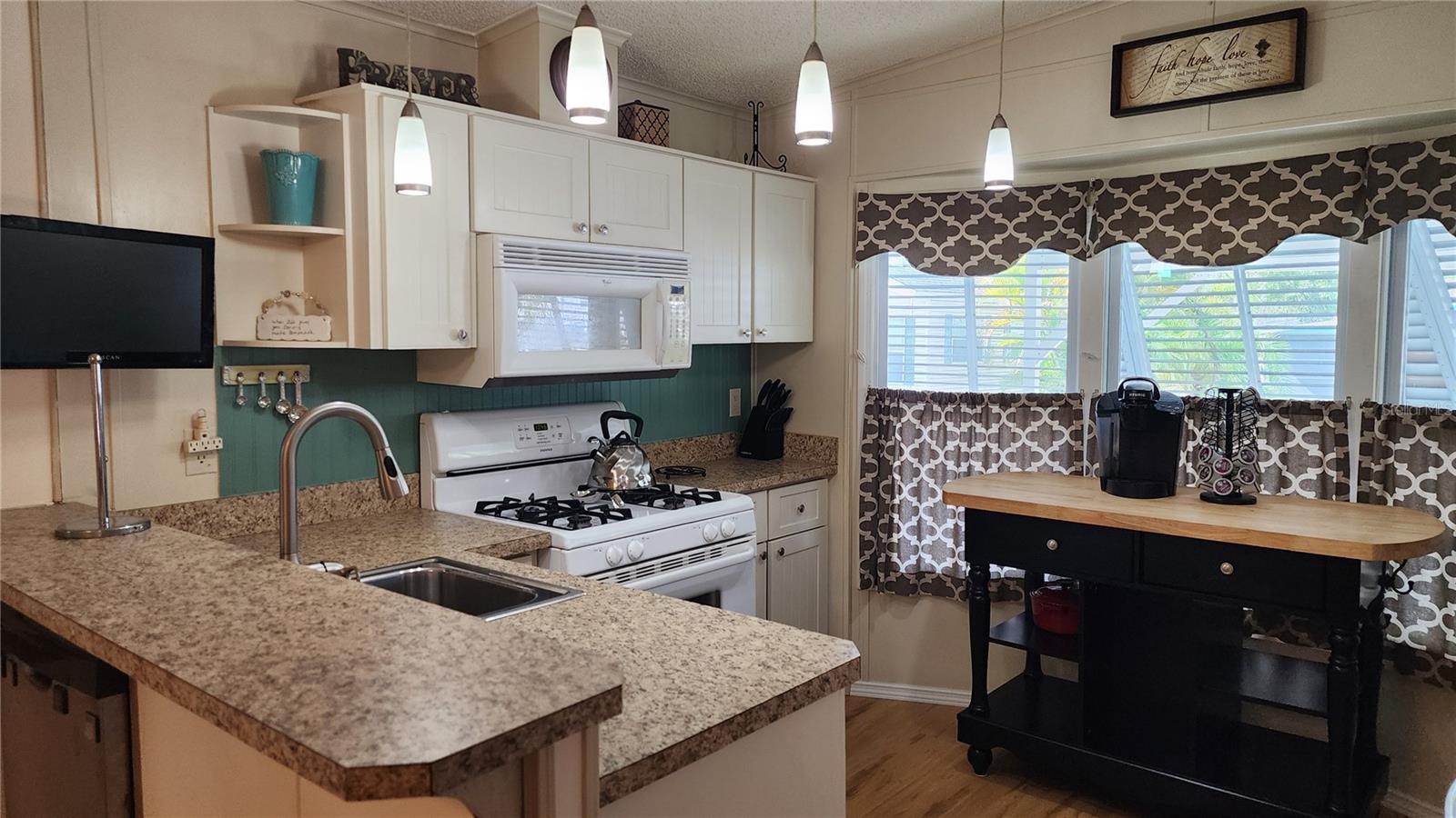 Image 10 of 52 For 3300 26th Avenue E 102