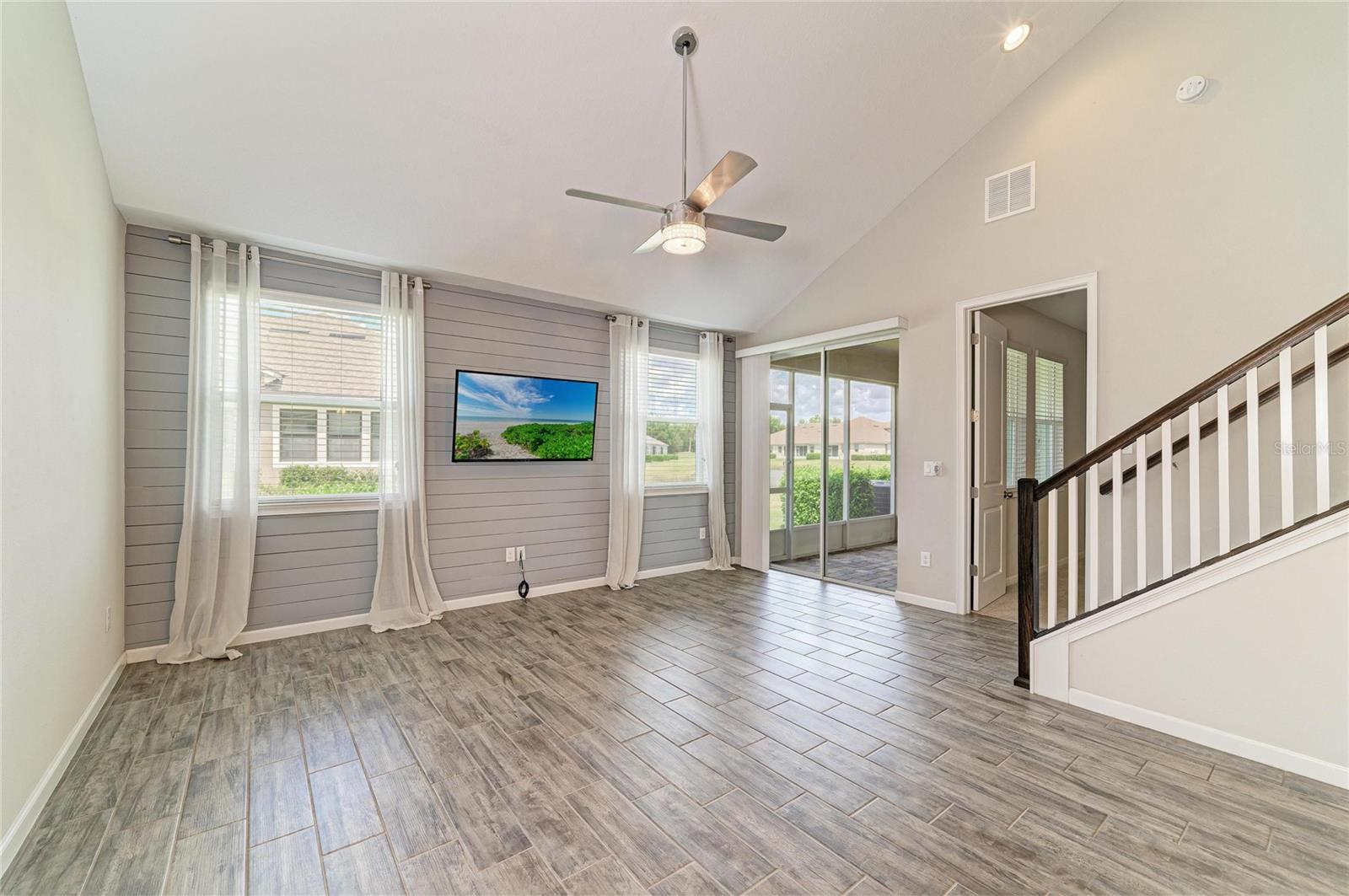 Image 16 of 50 For 11607 Brookside Drive