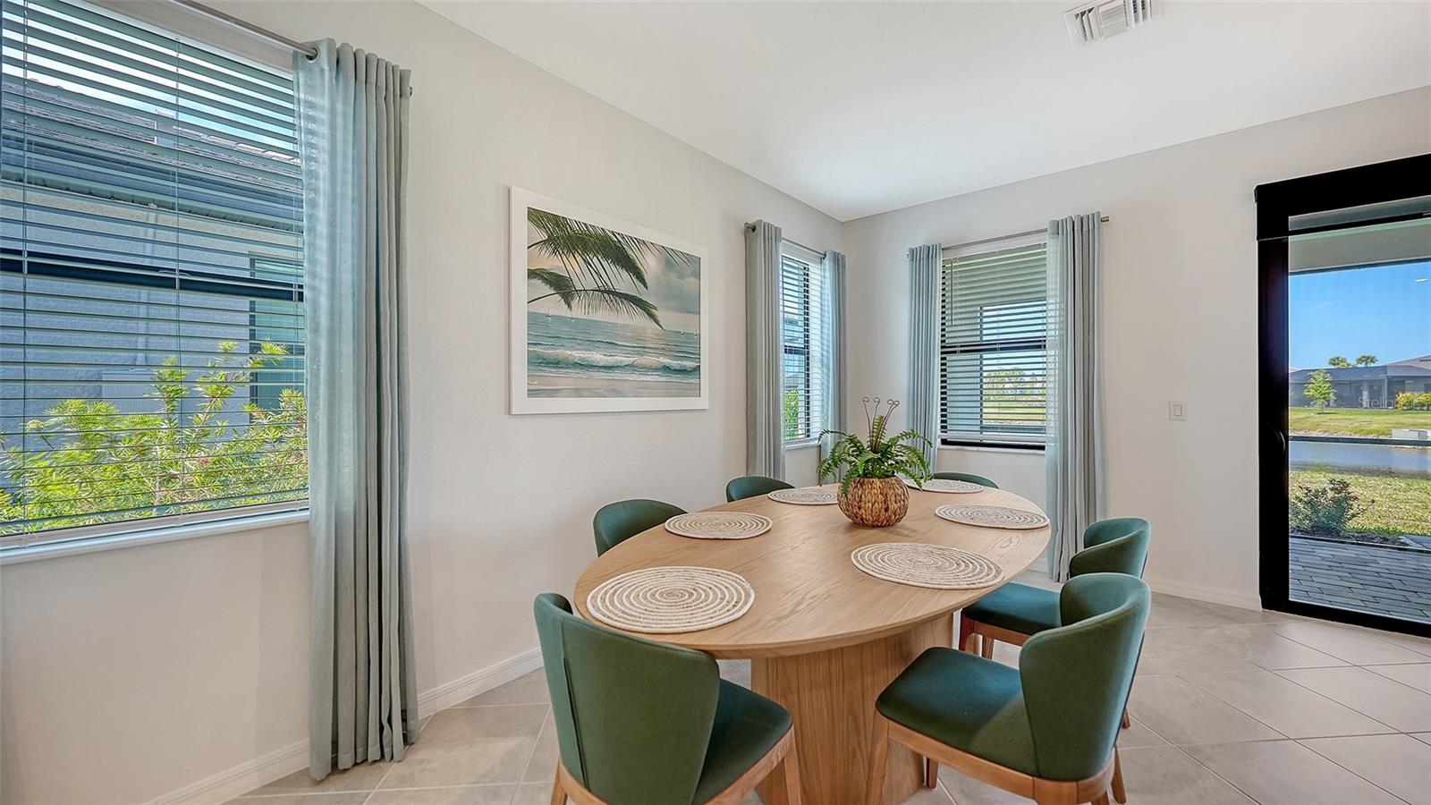 Image 12 of 90 For 17233 Moonflower Drive