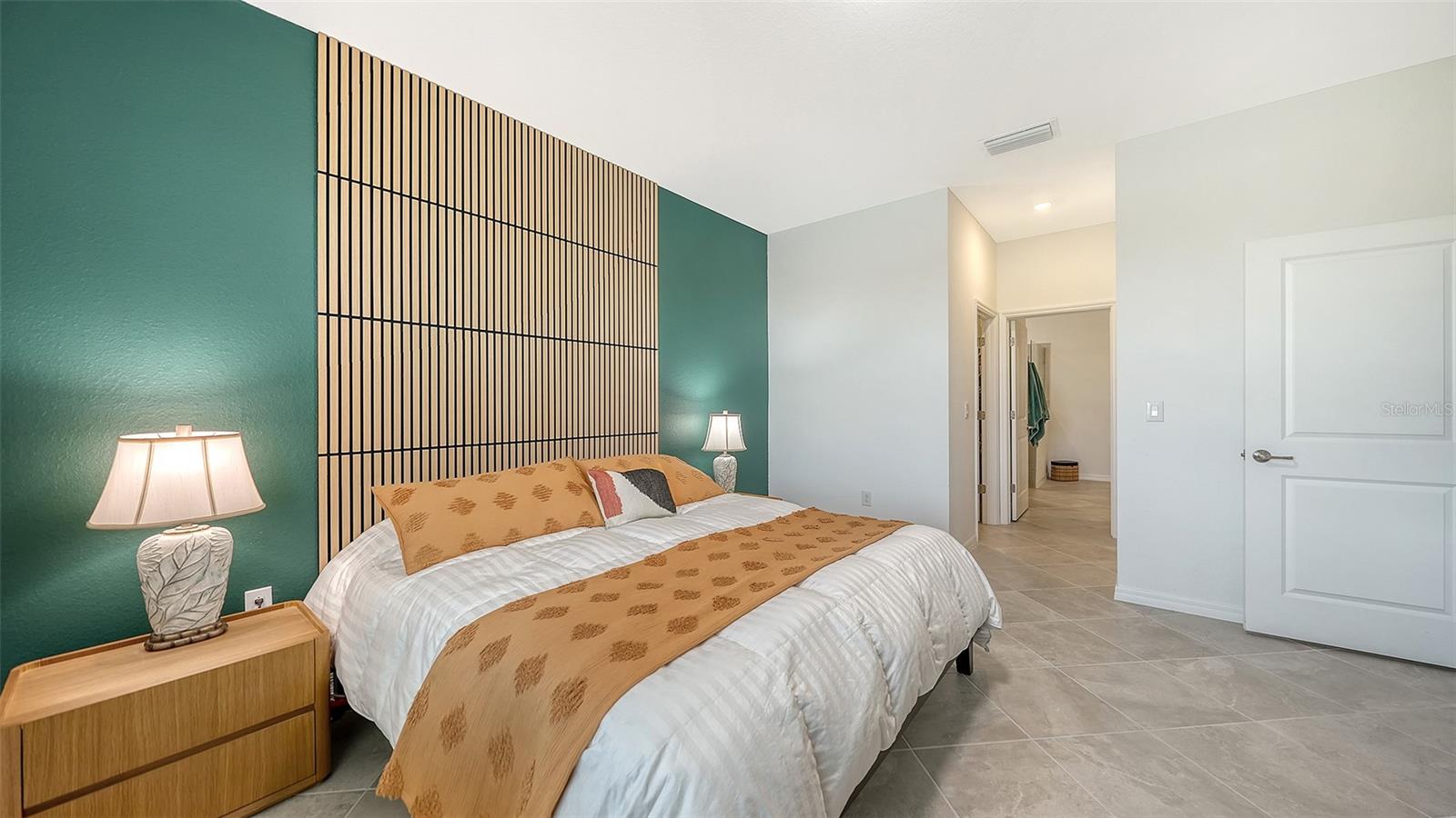 Image 21 of 90 For 17233 Moonflower Drive