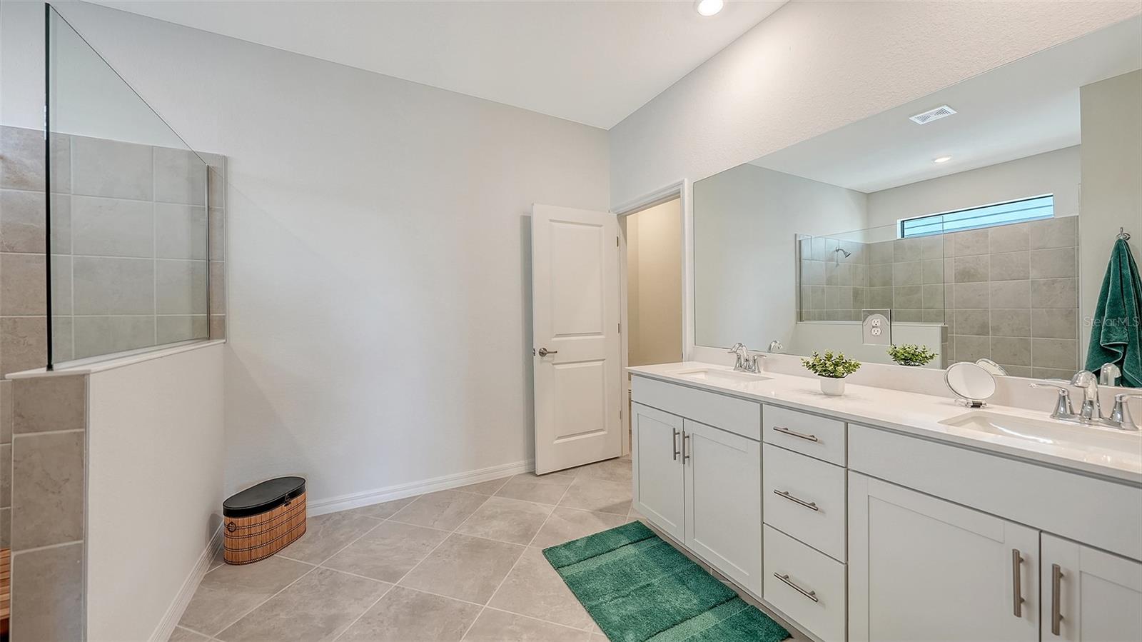 Image 25 of 90 For 17233 Moonflower Drive