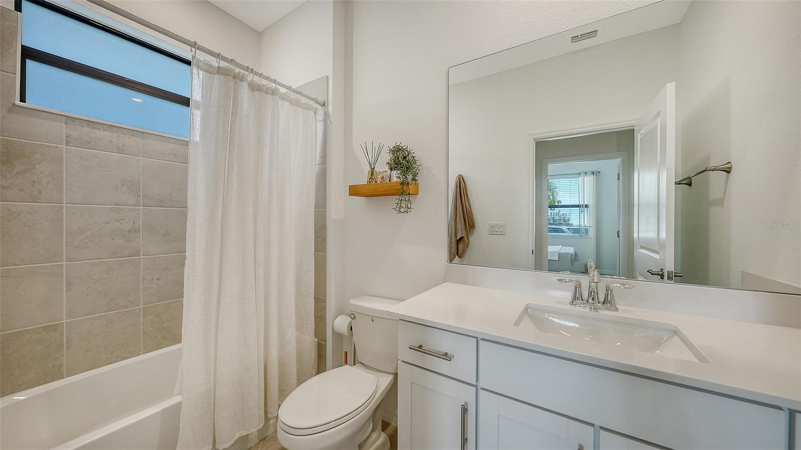 Image 40 of 90 For 17233 Moonflower Drive