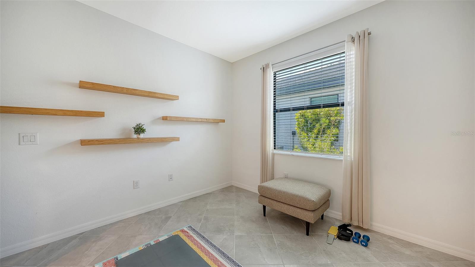 Image 41 of 90 For 17233 Moonflower Drive