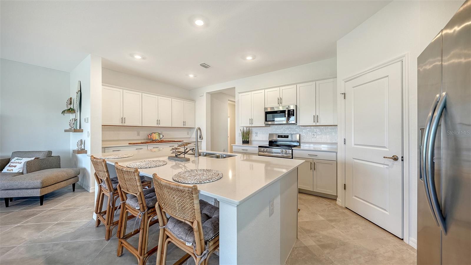 Image 7 of 90 For 17233 Moonflower Drive