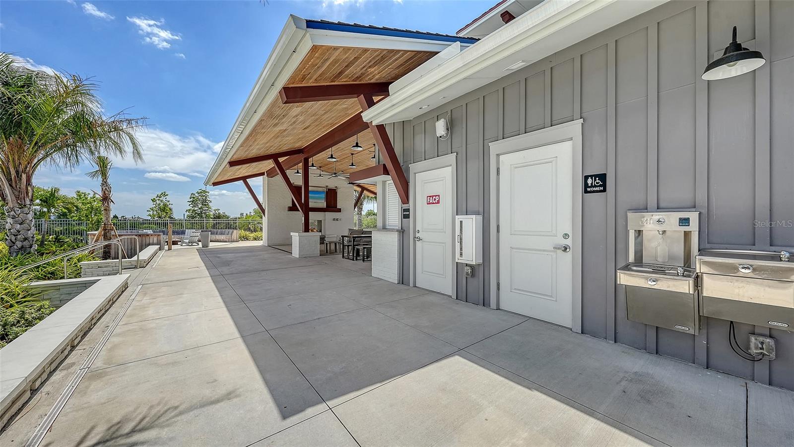 Image 74 of 90 For 17233 Moonflower Drive