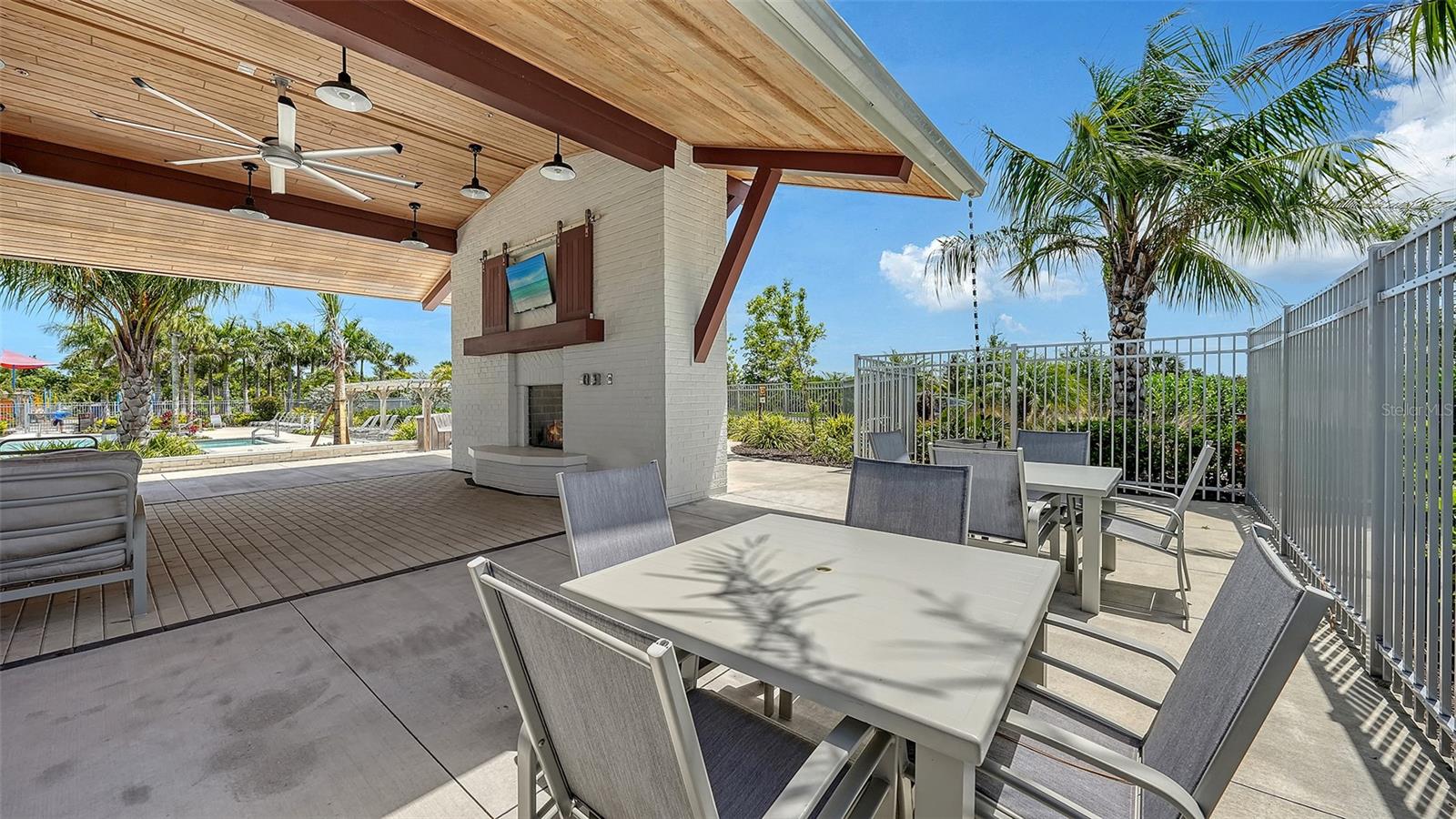 Image 79 of 90 For 17233 Moonflower Drive