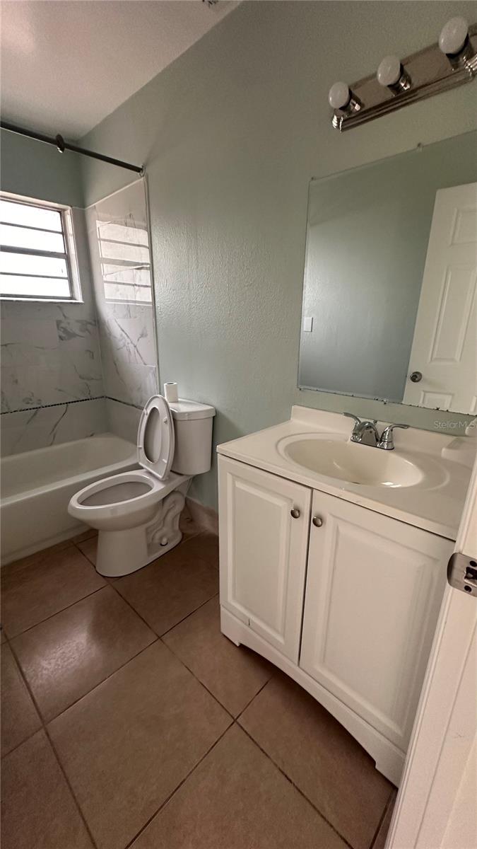 Image 11 of 12 For 2587 Sunrise Terrace