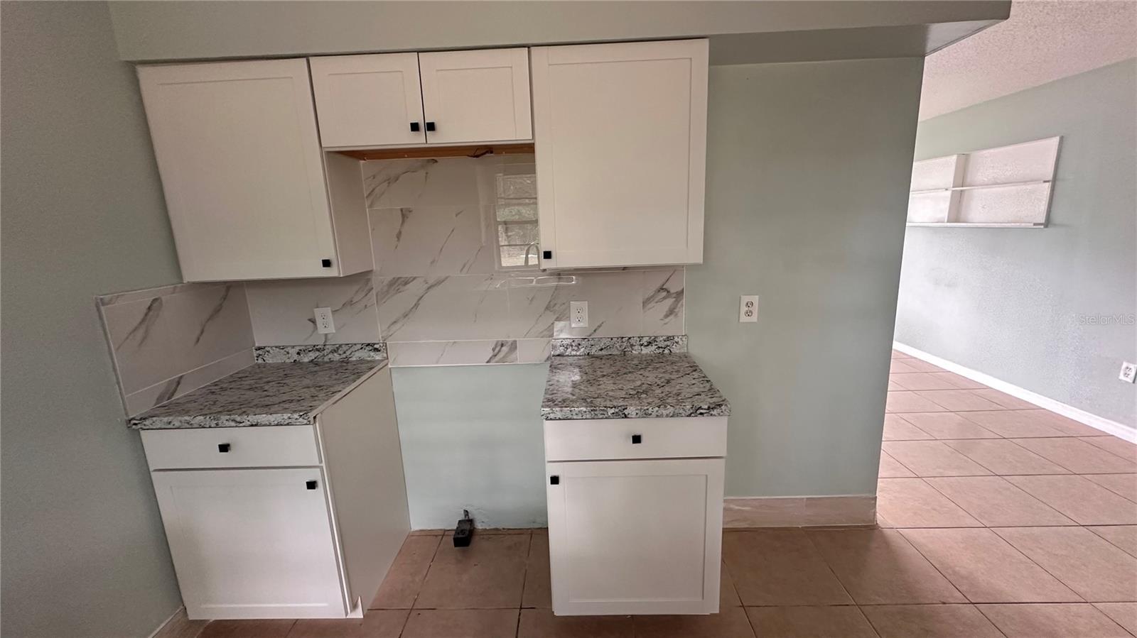 Image 5 of 12 For 2587 Sunrise Terrace