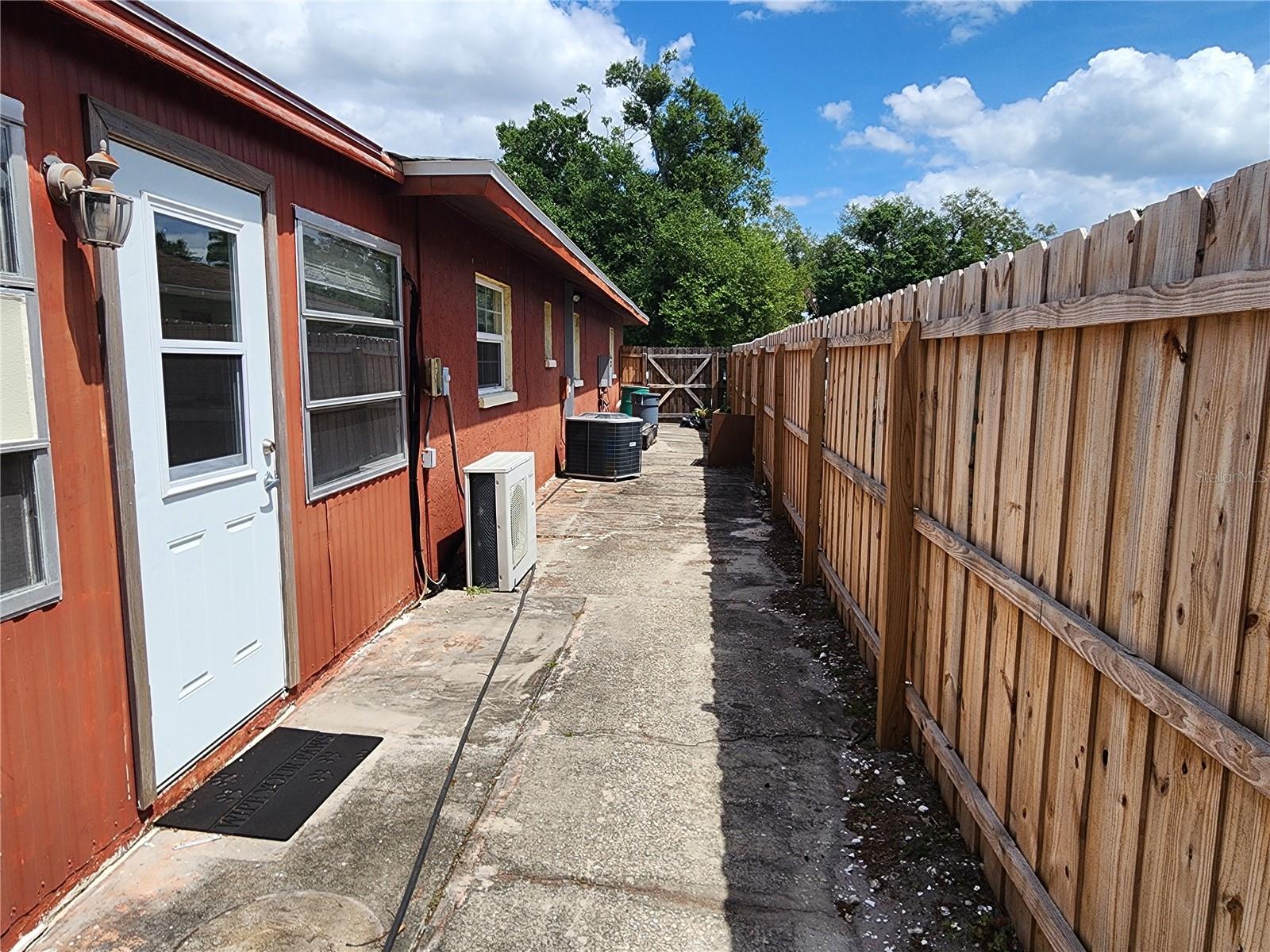 Image 26 of 30 For 3050 8th Street