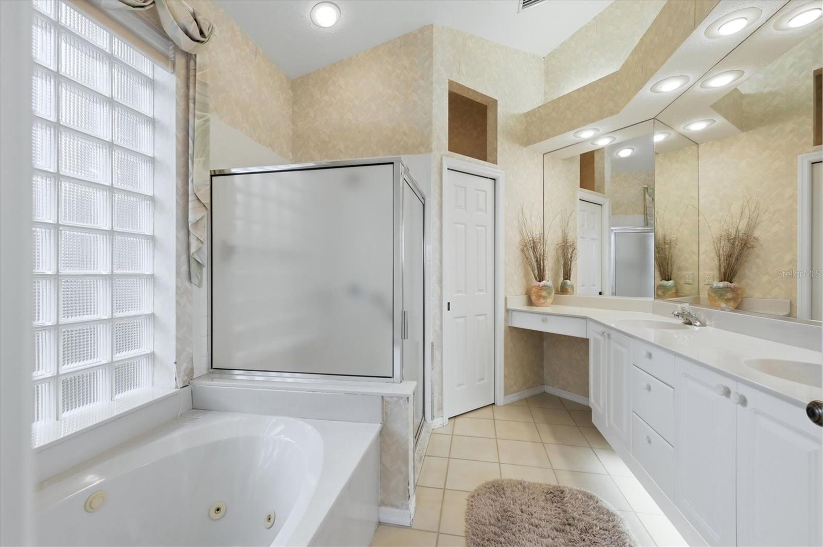 Image 14 of 68 For 6505 Berkshire Place