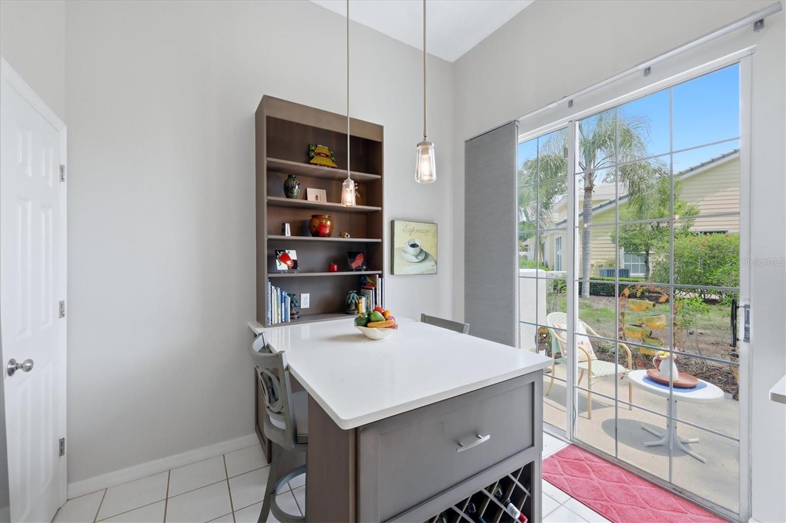 Image 16 of 75 For 7731 Whitebridge Glen