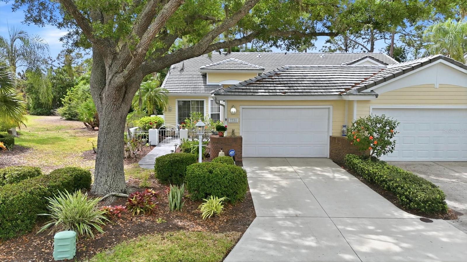 Image 2 of 75 For 7731 Whitebridge Glen