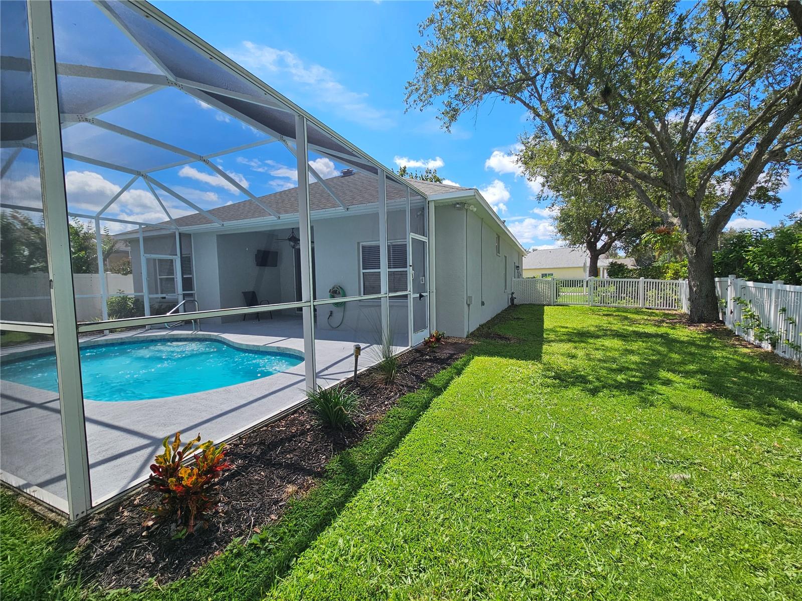 Image 21 of 25 For 12303 Tall Pines Way