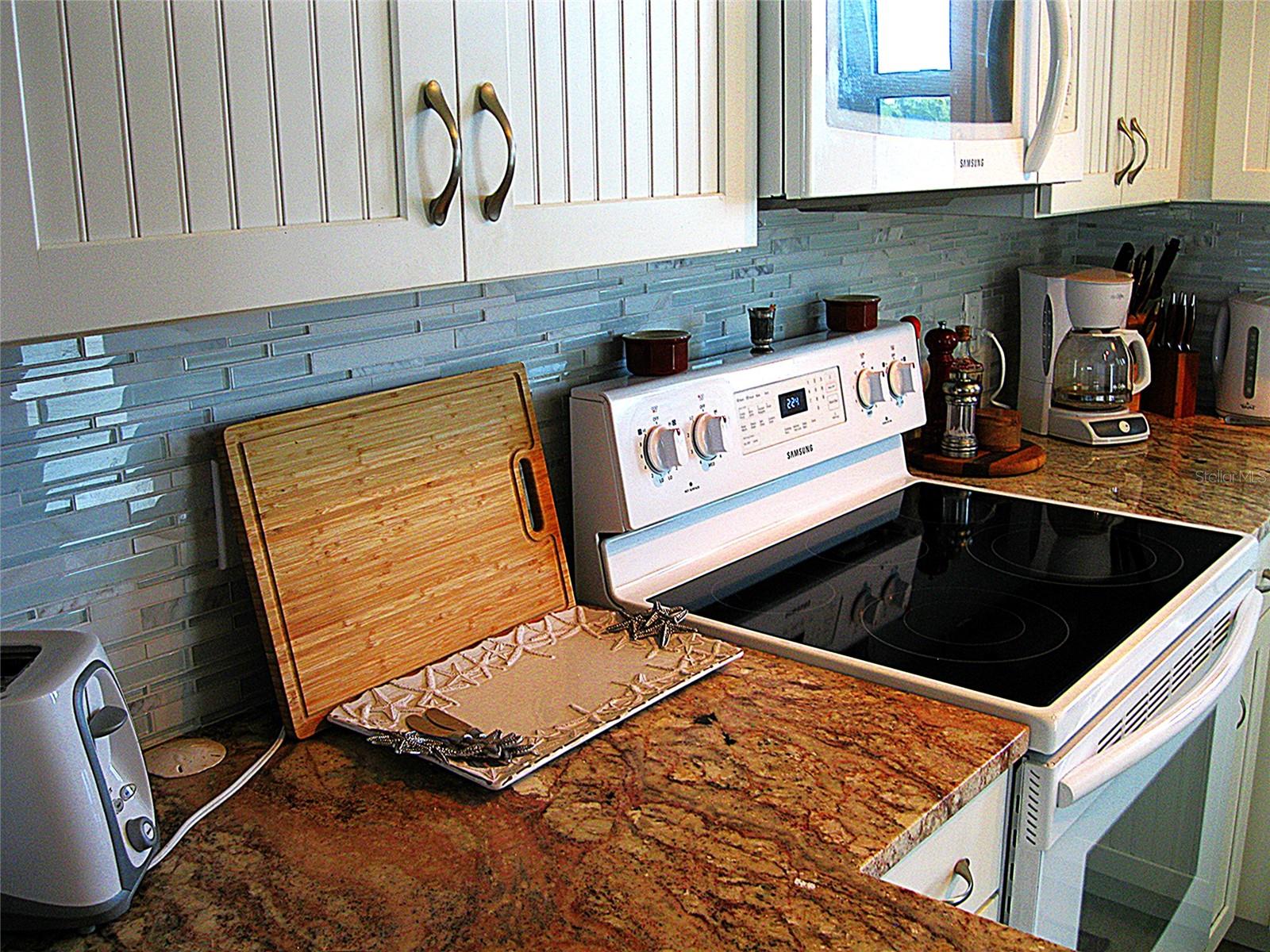 Image 11 of 32 For 876 Audubon Drive 876