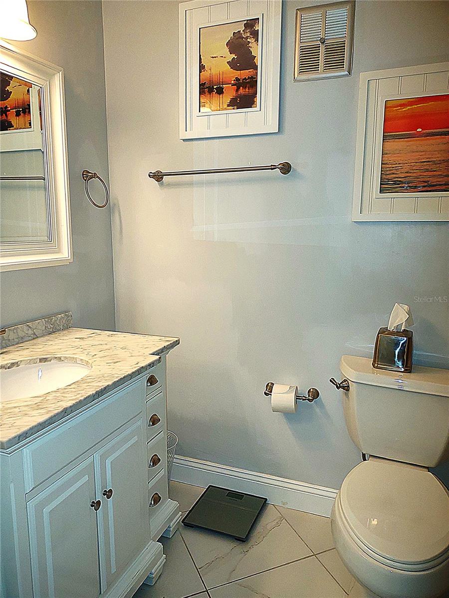 Image 20 of 32 For 876 Audubon Drive 876