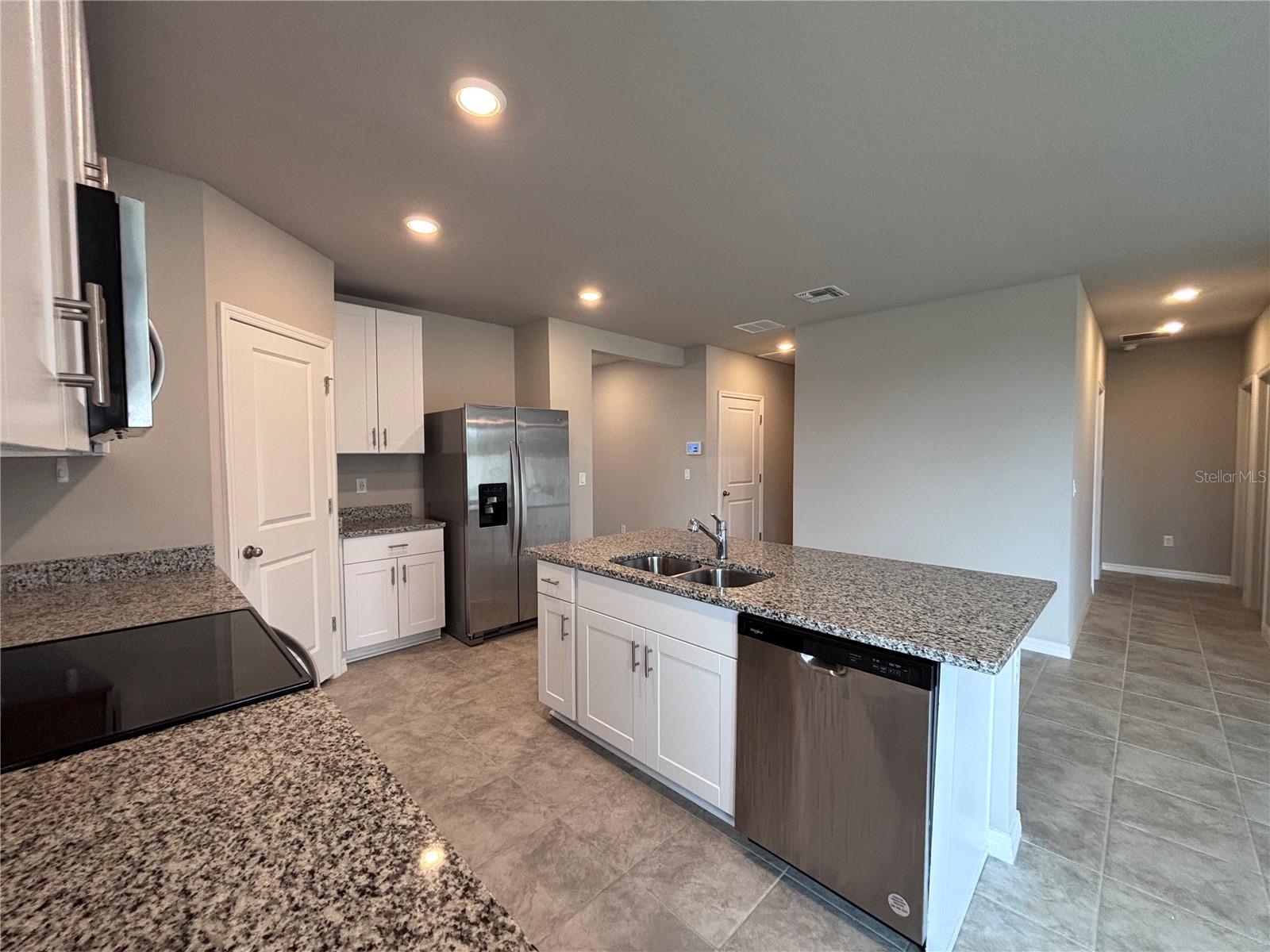 Image 18 of 36 For 7009 Feather River Place