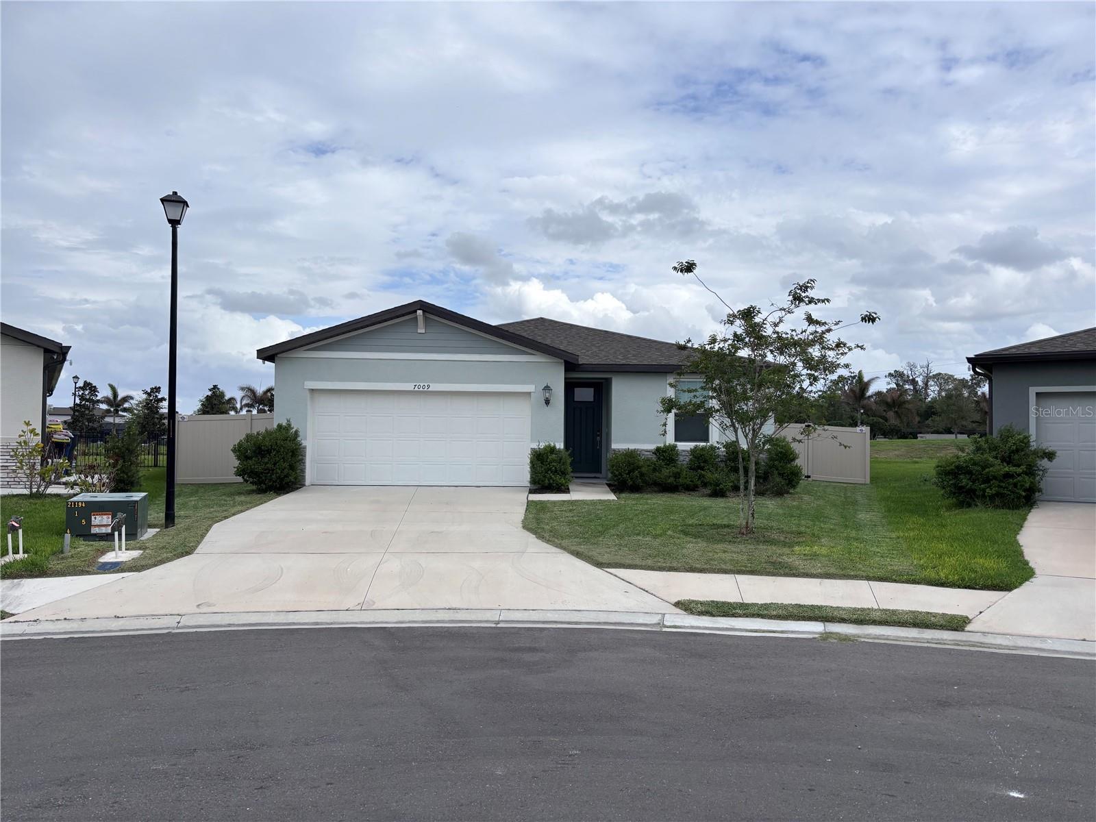 Image 6 of 36 For 7009 Feather River Place