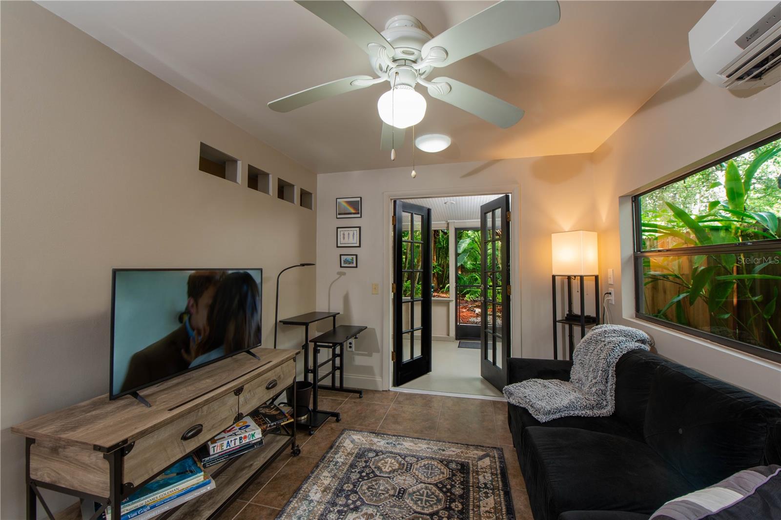 Image 12 of 22 For 1631 Bonita Lane  C