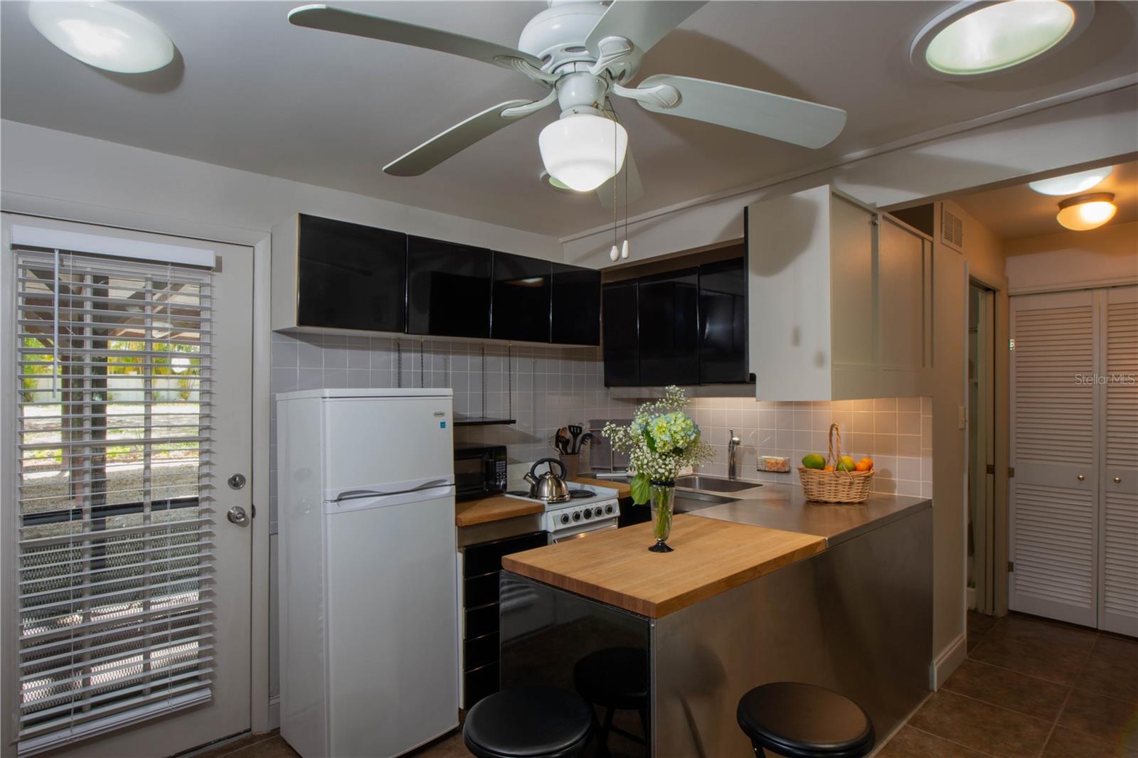 Image 6 of 22 For 1631 Bonita Lane  C