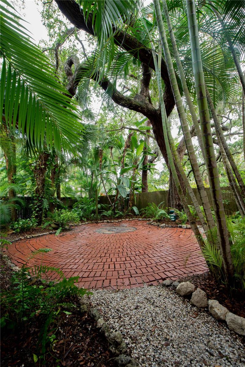 Image 9 of 22 For 1631 Bonita Lane  C