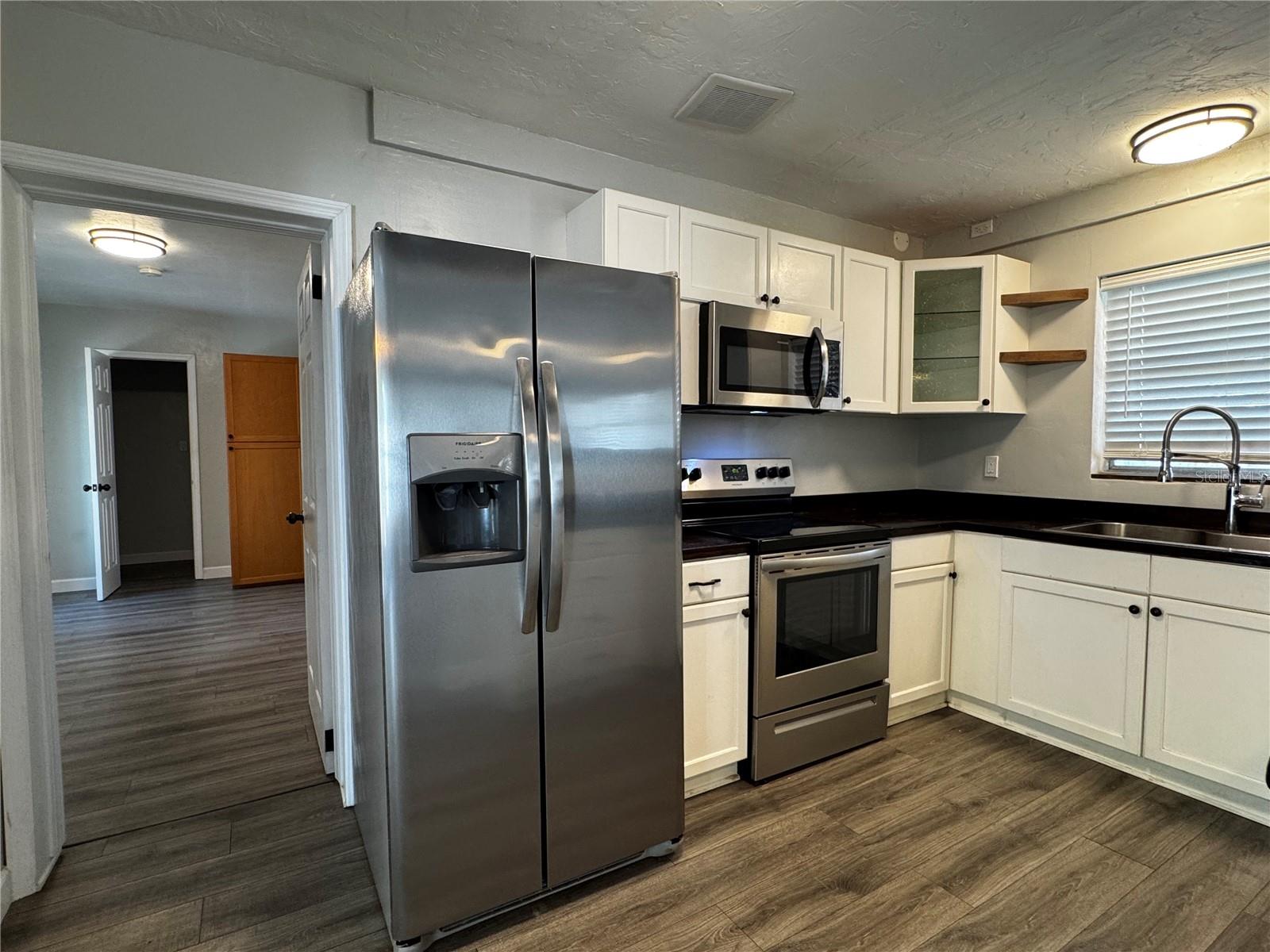 Image 6 of 15 For 2624 Sunnybrook Drive