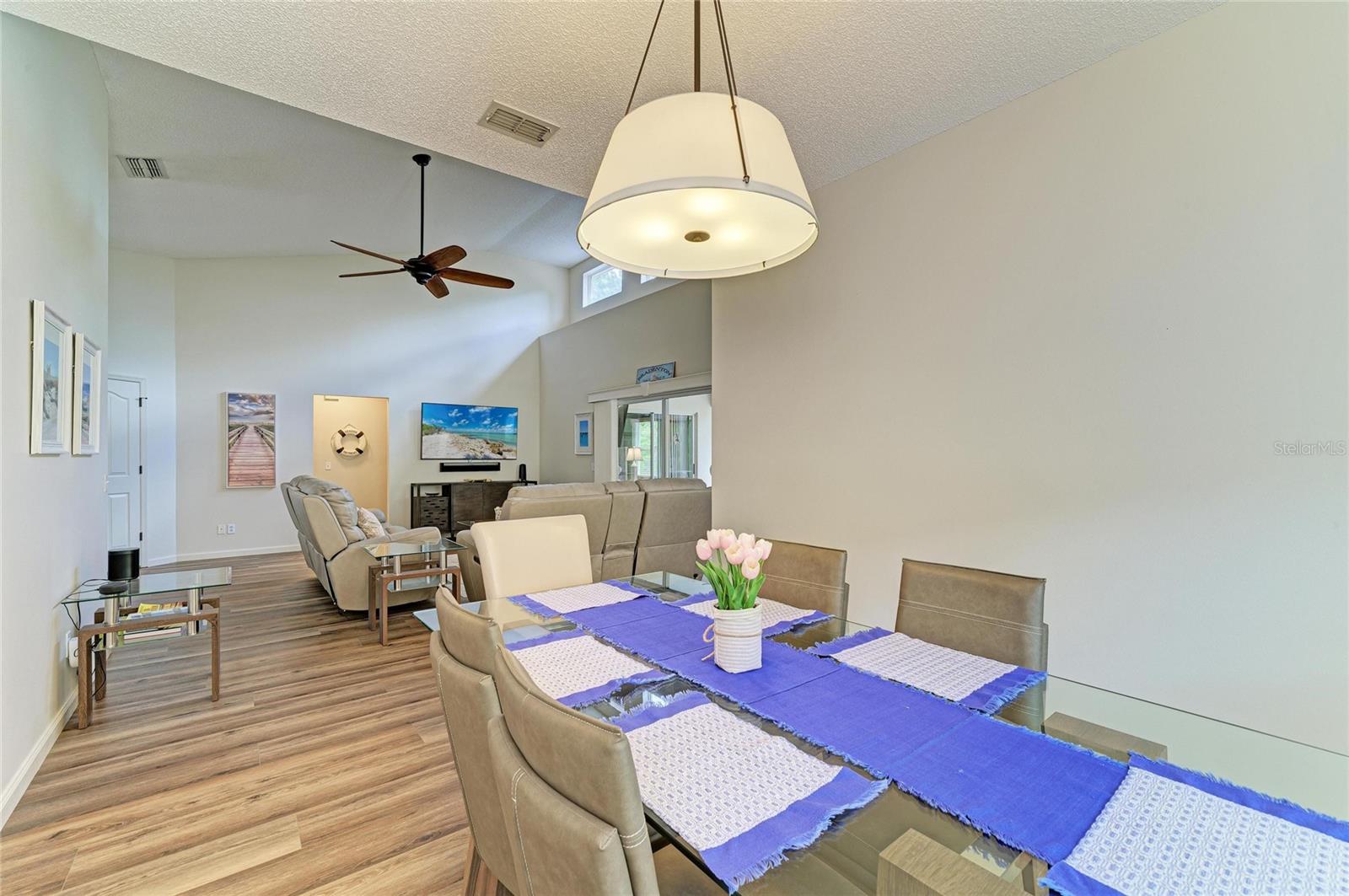 Image 15 of 57 For 1007 50th Street E