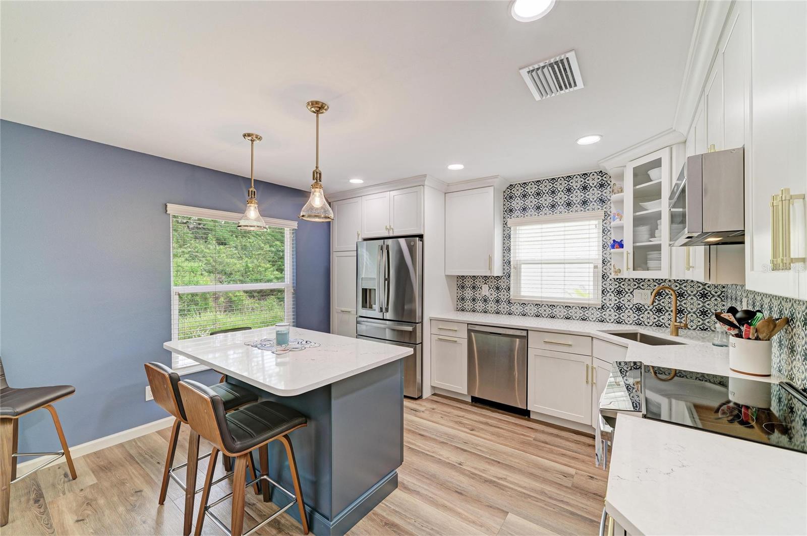 Image 16 of 57 For 1007 50th Street E