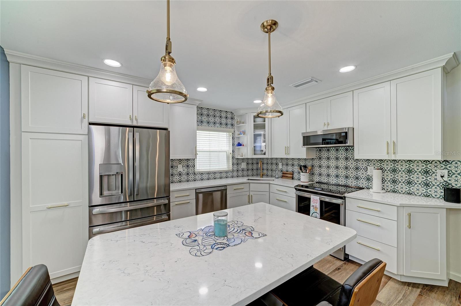 Image 20 of 57 For 1007 50th Street E